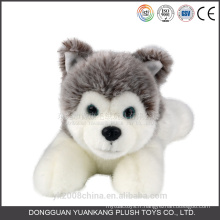 Chien d&#39;ange peluche en peluche animée noir et blanc